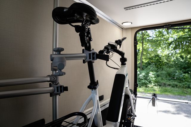 HYMER Bike Carrier Fahrradhalter Heckgarage für 2 Räder - Fiat Version ( Fahrzeuge MIT Absatz/Podest